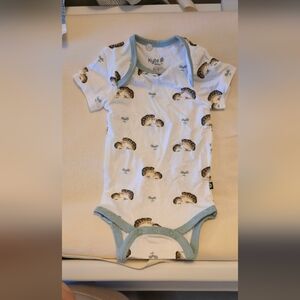 Kyte BABY Cream and Blue Hedgehog Bodysuit